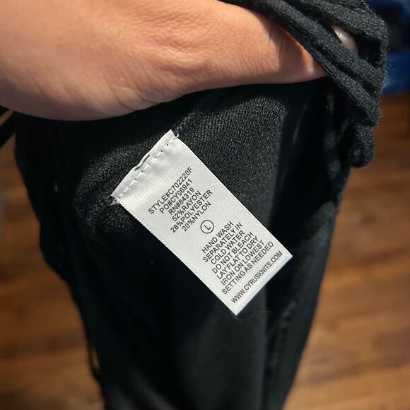 New Cyrus Sweater - Picture 5 of 6